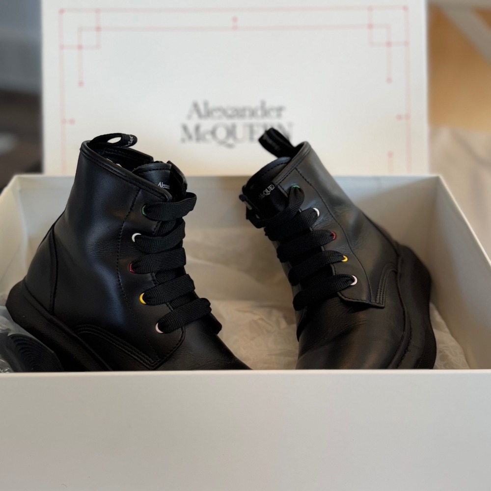 Alexander McQueen‎  Ankle Boots Lace-Up Combat Boots Black Kids Size 33 US 1